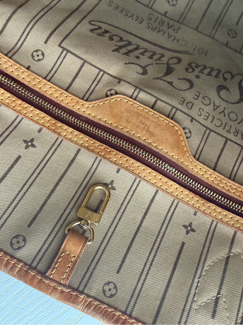 🤩 AUTHENTIC Louis Vuitton Monogram Canvas Neverfull MM Tote in Brown and Tan - Picture 10 of 14